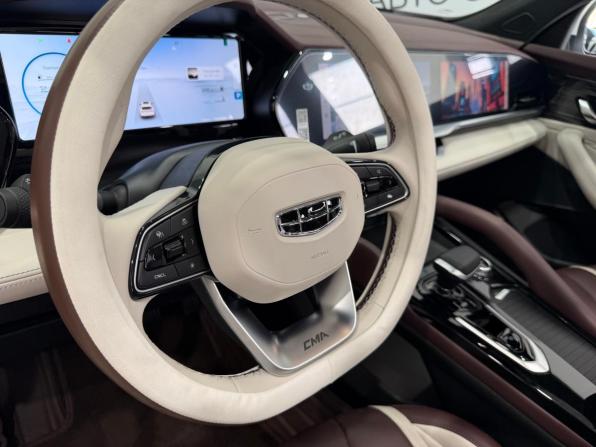 Geely Monjaro I с пробегом 2022 года, цена 2 889 000 рублей, 42981 км, внедорожник, Автокод Объявления