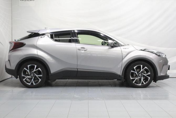 Toyota C-HR I с пробегом 2018 года, цена 1 999 000 рублей, 82399 км, внедорожник, Автокод Объявления