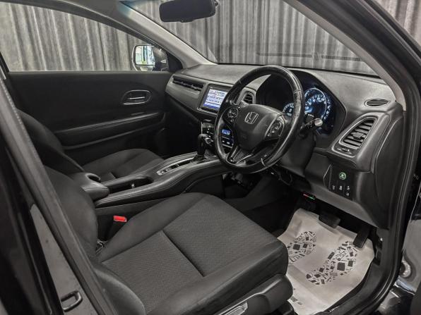 Honda Vezel I с пробегом 2017 года, цена 1 199 000 рублей, 180000 км, внедорожник, Автокод Объявления