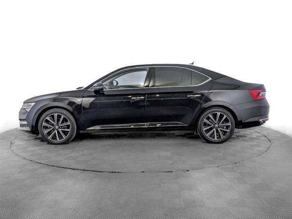 Skoda Superb III Рестайлинг с пробегом 2024 года, цена 2 900 000 рублей, 66490 км, лифтбек, Автокод Объявления