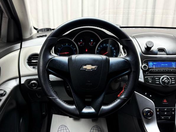Chevrolet Cruze I Рестайлинг с пробегом 2013 года, цена 649 000 рублей, 213549 км, хэтчбек, Автокод Объявления