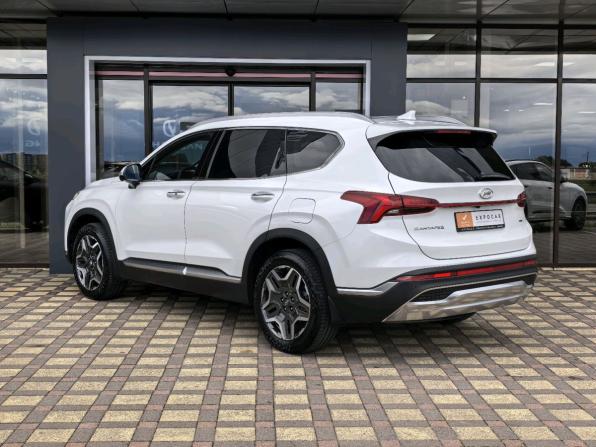 Hyundai Santa Fe IV Рестайлинг с пробегом 2022 года, цена 3 970 000 рублей, 49552 км, внедорожник, Автокод Объявления