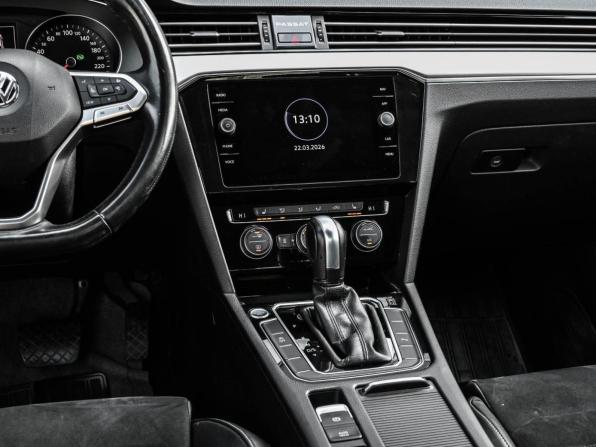 Volkswagen Passat B8 Рестайлинг с пробегом 2020 года, цена 2 199 000 рублей, 117019 км, седан, Автокод Объявления