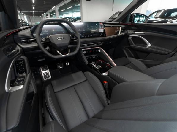 Audi Q5 III с пробегом 2026 года, цена 7 880 000 рублей, 30 км, внедорожник, Автокод Объявления