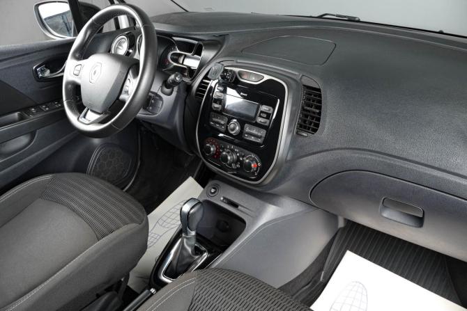 Renault Kaptur I с пробегом 2018 года, цена 1 379 000 рублей, 178300 км, внедорожник, Автокод Объявления