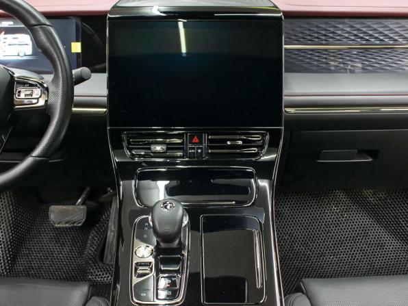GAC M8 с пробегом 2023 года, цена 4 498 000 рублей, 40559 км, минивэн, Автокод Объявления