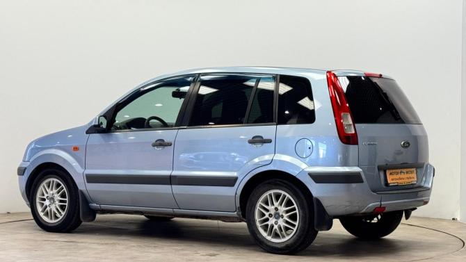 Ford Fusion I Рестайлинг с пробегом 2006 года, цена 260 000 рублей, 314000 км, хэтчбек, Автокод Объявления