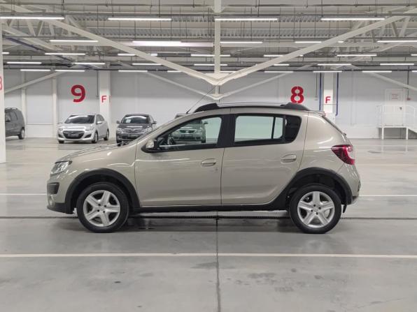 Renault Sandero II с пробегом 2016 года, цена 910 000 рублей, 96401 км, хэтчбек, Автокод Объявления