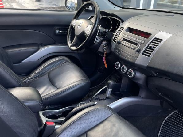 Mitsubishi Outlander II с пробегом 2008 года, цена 890 000 рублей, 230000 км, внедорожник, Автокод Объявления