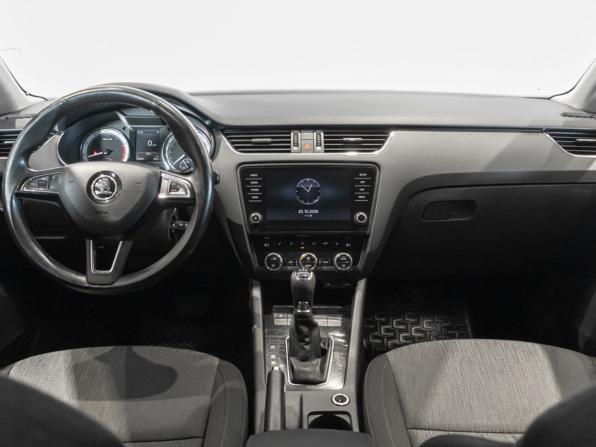 Skoda Octavia III (A7) Рестайлинг с пробегом 2017 года, цена 1 611 000 рублей, 183068 км, лифтбек, Автокод Объявления