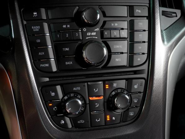 Opel Astra J с пробегом 2011 года, цена 889 000 рублей, 102704 км, хэтчбек, Автокод Объявления