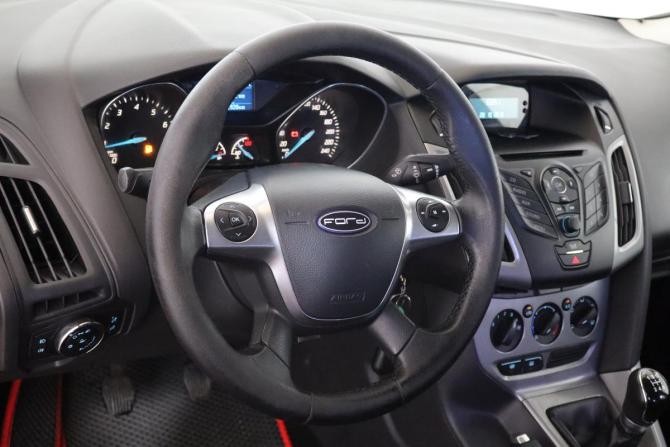 Ford Focus III с пробегом 2013 года, цена 649 000 рублей, 200000 км, седан, Автокод Объявления