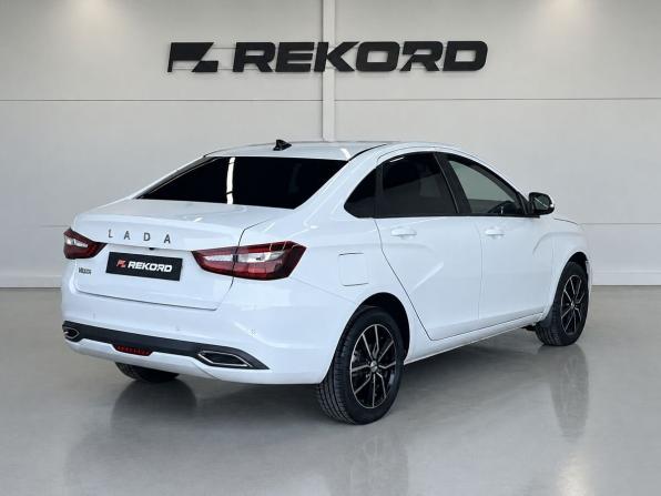 Lada (ВАЗ) Vesta I Рестайлинг (NG) с пробегом 2023 года, цена 1 099 000 рублей, 102176 км, седан, Автокод Объявления