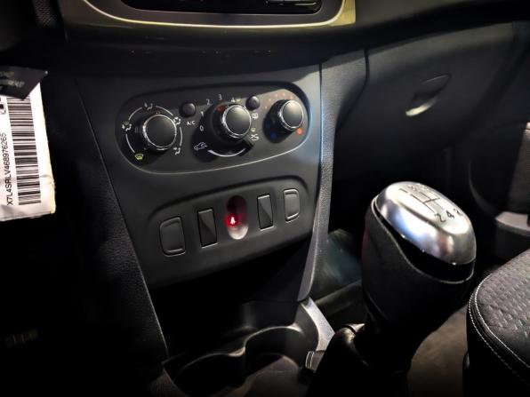 Renault Logan II Рестайлинг с пробегом 2022 года, цена 985 000 рублей, 141914 км, седан, Автокод Объявления