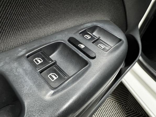 Skoda Octavia II (A5) Рестайлинг с пробегом 2012 года, цена 900 000 рублей, 239983 км, лифтбек, Автокод Объявления