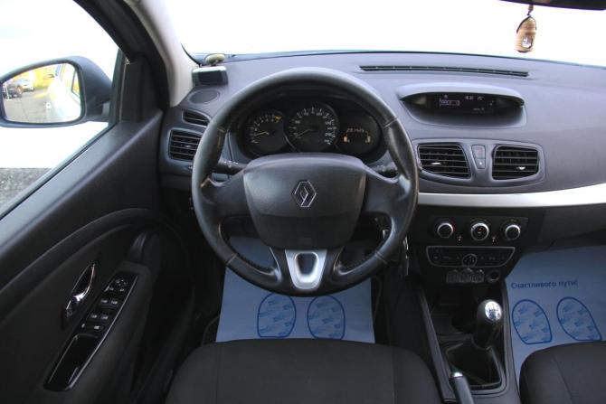 Renault Fluence I Рестайлинг с пробегом 2013 года, цена 573 300 рублей, 291422 км, седан, Автокод Объявления