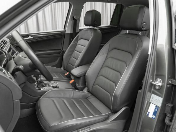 Volkswagen Tiguan II Рестайлинг с пробегом 2021 года, цена 3 880 000 рублей, 34364 км, внедорожник, Автокод Объявления