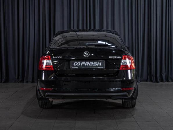 Skoda Octavia III (A7) Рестайлинг с пробегом 2019 года, цена 1 925 000 рублей, 168545 км, лифтбек, Автокод Объявления