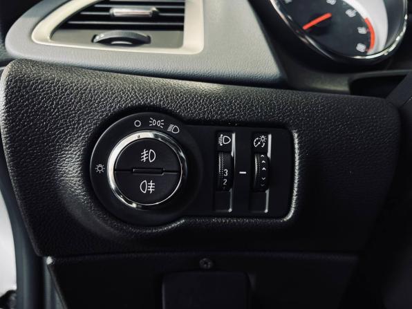 Opel Astra J Рестайлинг с пробегом 2014 года, цена 1 009 900 рублей, 156000 км, седан, Автокод Объявления