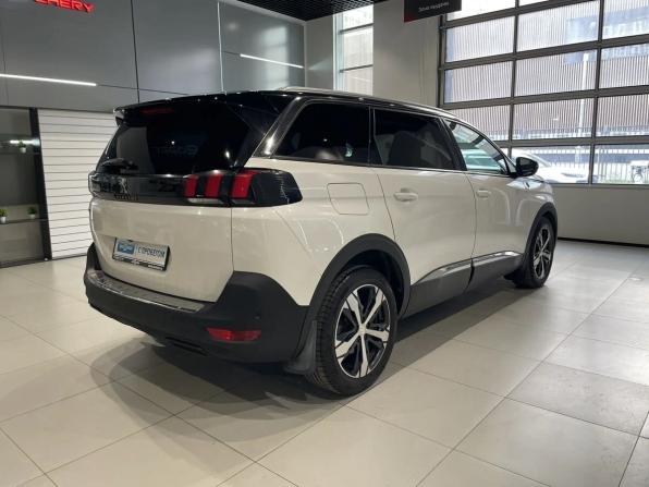 Peugeot 5008 II с пробегом 2018 года, цена 1 988 000 рублей, 186969 км, внедорожник, Автокод Объявления