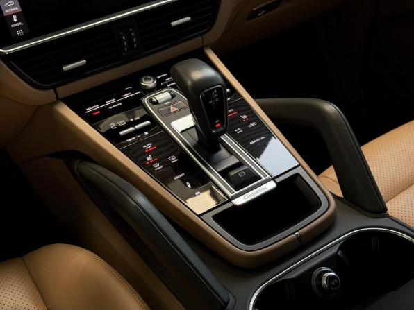 Porsche Cayenne III с пробегом 2019 года, цена 4 990 000 рублей, 158566 км, внедорожник, Автокод Объявления