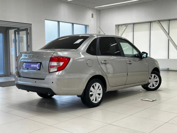 Lada (ВАЗ) Granta I Рестайлинг с пробегом 2020 года, цена 900 000 рублей, 50000 км, седан, Автокод Объявления