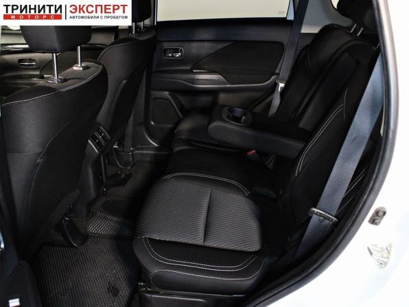 Mitsubishi Outlander III Рестайлинг 3 с пробегом 2021 года, цена 2 497 000 рублей, 111668 км, внедорожник, Автокод Объявления