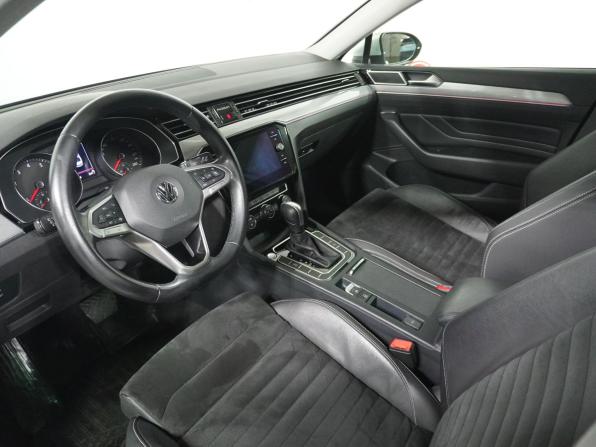 Volkswagen Passat B8 Рестайлинг с пробегом 2020 года, цена 2 123 000 рублей, 148664 км, седан, Автокод Объявления