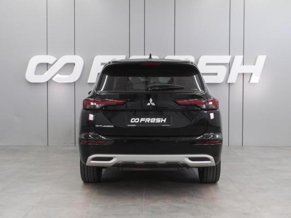 Mitsubishi Outlander IV с пробегом 2022 года, цена 4 558 000 рублей, 37835 км, внедорожник, Автокод Объявления