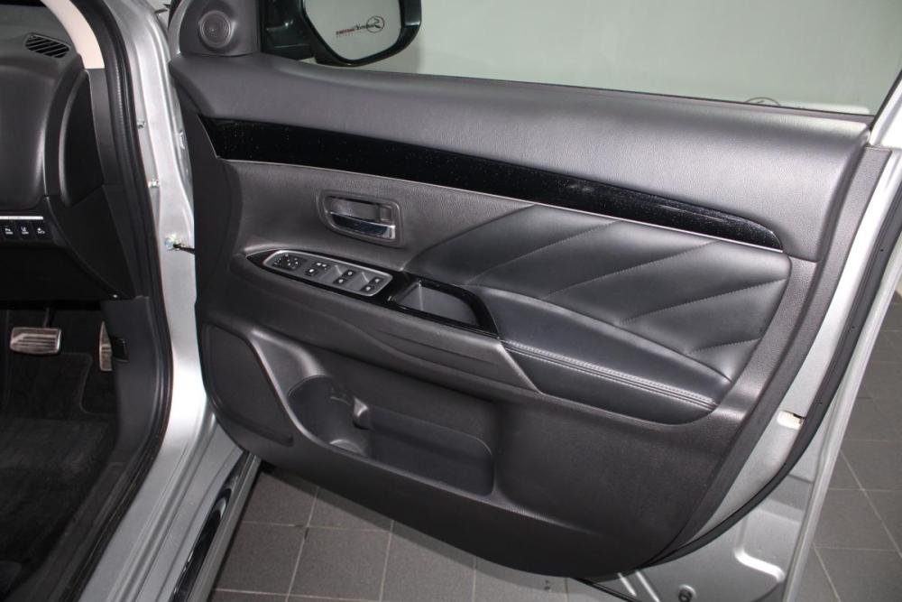 Mitsubishi Outlander III Рестайлинг 3 Владивосток  - изображение 20