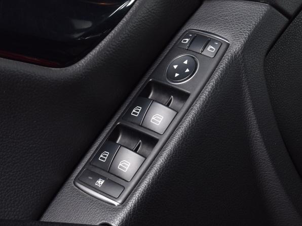 Mercedes-Benz C-Класс III (W204) Рестайлинг с пробегом 2012 года, цена 1 264 995 рублей, 228391 км, седан, Автокод Объявления