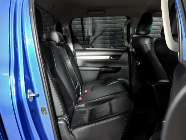 Toyota Hilux VIII с пробегом 2016 года, цена 2 940 000 рублей, 176871 км, пикап, Автокод Объявления