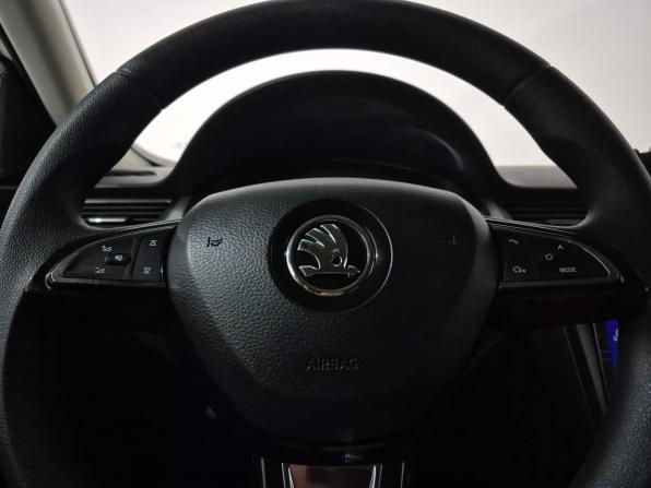 Skoda Rapid I Рестайлинг с пробегом 2018 года, цена 1 145 000 рублей, 146975 км, лифтбек, Автокод Объявления