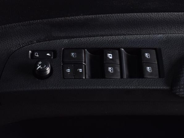 Toyota Sienta II с пробегом 2015 года, цена 1 299 999 рублей, 149583 км, компактвэн, Автокод Объявления