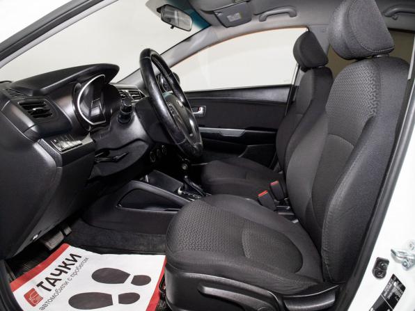 Kia Rio III Рестайлинг с пробегом 2015 года, цена 900 000 рублей, 131042 км, седан, Автокод Объявления