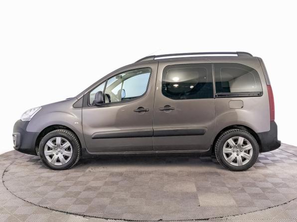 Peugeot Partner II Рестайлинг 2 с пробегом 2017 года, цена 1 410 000 рублей, 130755 км, компактвэн, Автокод Объявления