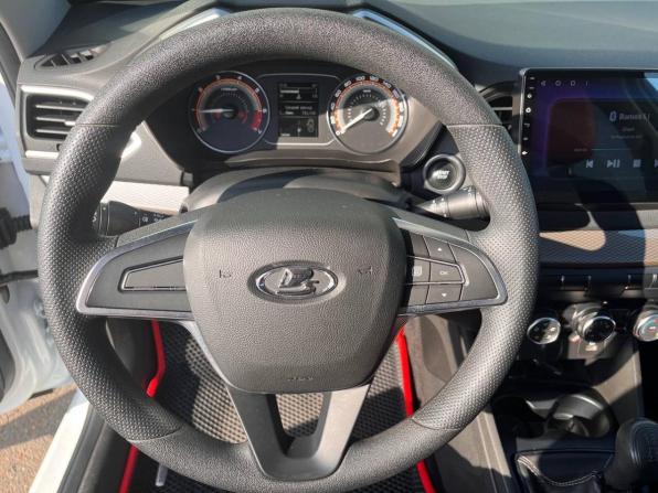 Lada (ВАЗ) Vesta I Рестайлинг (NG) с пробегом 2023 года, цена 1 290 000 рублей, 49300 км, седан, Автокод Объявления