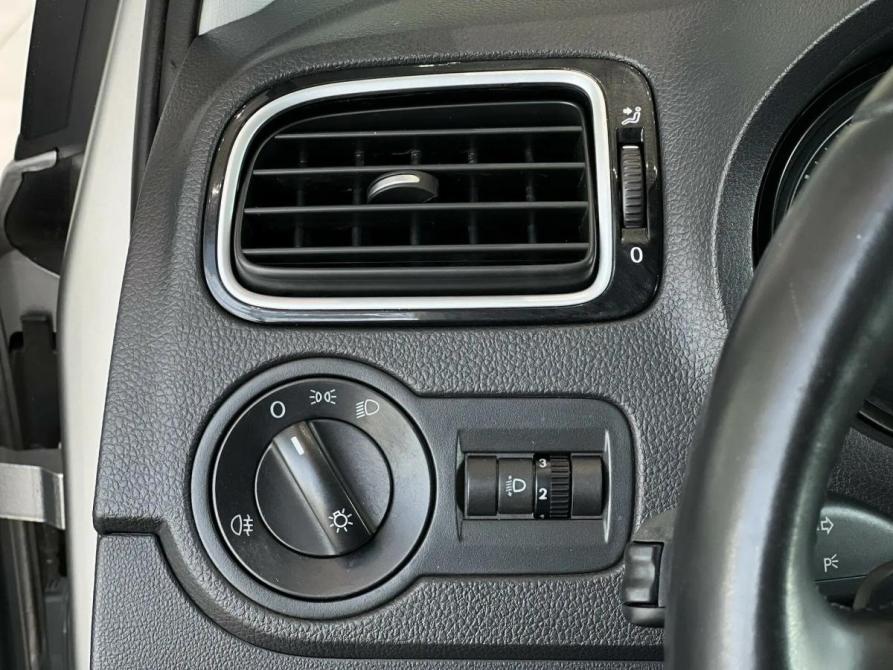 Volkswagen Polo V Рестайлинг Екатеринбург  - изображение 12
