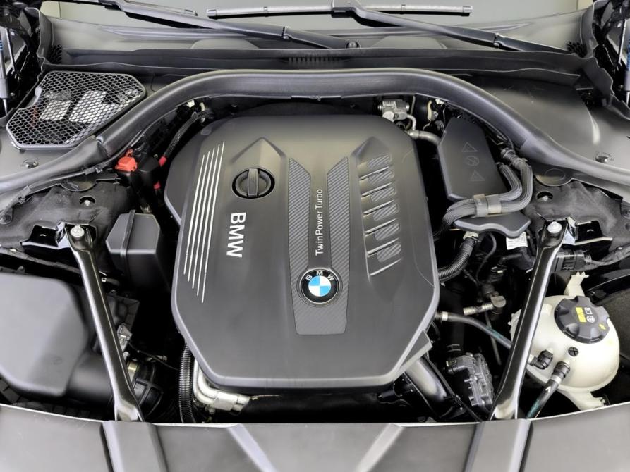 BMW 7 серии VI (G11/G12) Рестайлинг Москва  - изображение 9