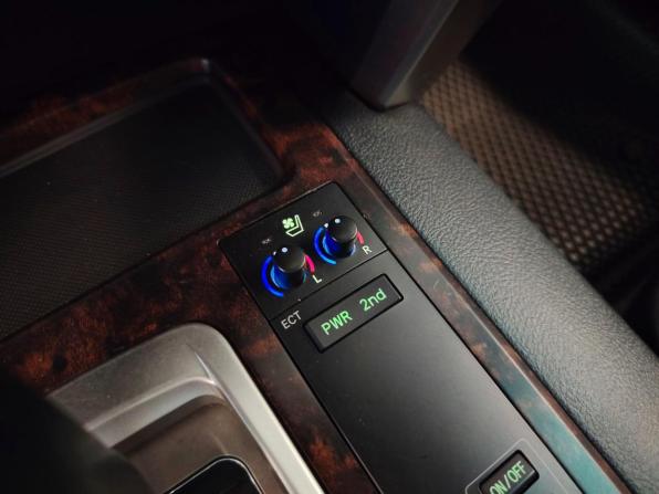Toyota Land Cruiser 200 Series Рестайлинг 1 с пробегом 2013 года, цена 3 036 000 рублей, 314900 км, внедорожник, Автокод Объявления