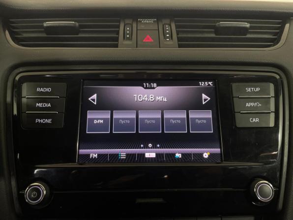 Skoda Octavia III (A7) Рестайлинг с пробегом 2017 года, цена 1 341 000 рублей, 209567 км, лифтбек, Автокод Объявления