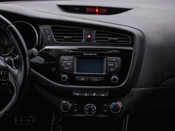 Kia Ceed II с пробегом 2014 года, цена 1 050 000 рублей, 150772 км, хэтчбек, Автокод Объявления