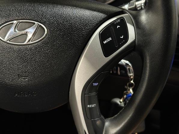 Hyundai Avante V с пробегом 2011 года, цена 880 000 рублей, 243276 км, седан, Автокод Объявления
