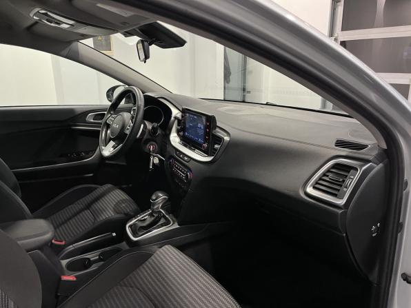 Kia Ceed III Рестайлинг с пробегом 2022 года, цена 2 383 000 рублей, 77739 км, универсал, Автокод Объявления