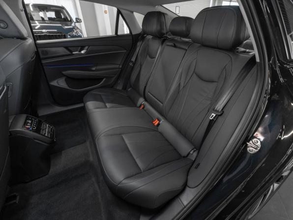 Volkswagen Passat (North America and China) Pro I с пробегом 2026 года, цена 4 100 000 рублей, 50 км, седан, Автокод Объявления