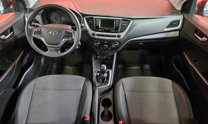 Hyundai Solaris II с пробегом 2017 года, цена 1 050 000 рублей, 131298 км, седан, Автокод Объявления