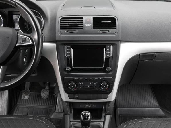 Skoda Yeti I Рестайлинг с пробегом 2016 года, цена 1 398 000 рублей, 90442 км, внедорожник, Автокод Объявления