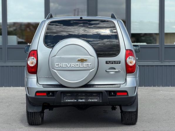 Chevrolet Niva I Рестайлинг с пробегом 2013 года, цена 765 000 рублей, 81777 км, внедорожник, Автокод Объявления