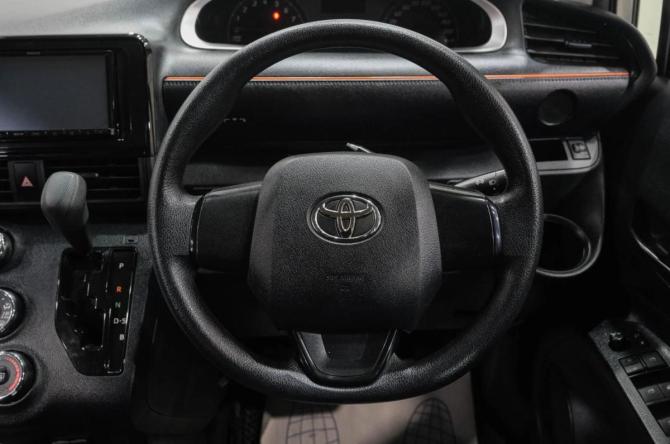 Toyota Sienta I Рестайлинг 1 с пробегом 2019 года, цена 1 549 000 рублей, 109000 км, компактвэн, Автокод Объявления