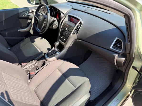 Opel Astra J с пробегом 2010 года, цена 599 000 рублей, 190101 км, хэтчбек, Автокод Объявления